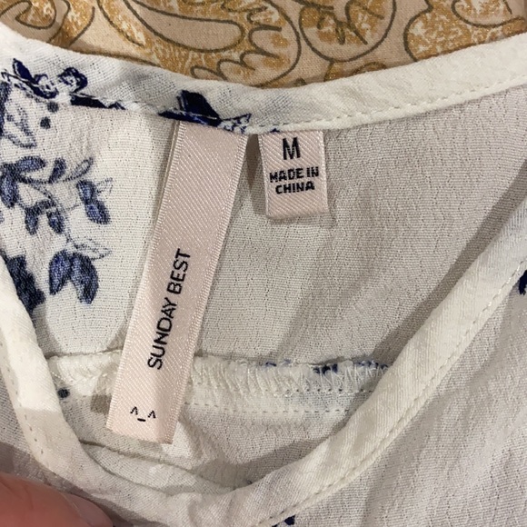 Aritzia Sunday best camisole - Picture 2 of 4